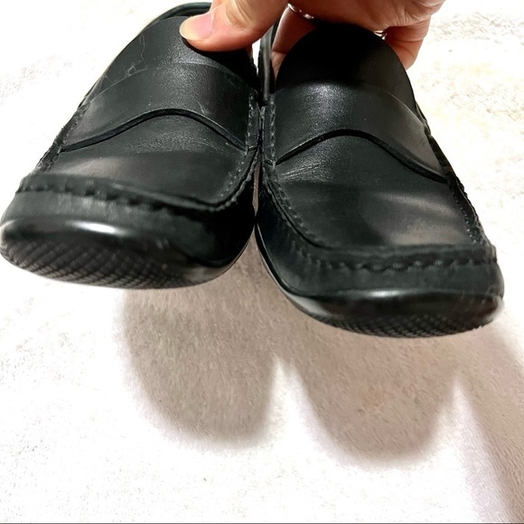 PRADA Made in Italy genuine Black Leather Loafers womens Size: 5.5 / IT 35.5 - Picture 7 of 11